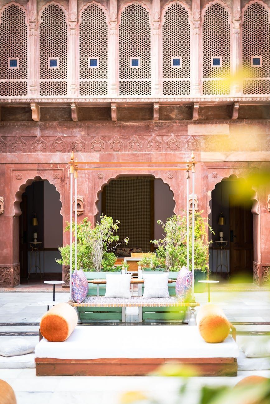 Green Revolution in Indian Hospitality: First Hotel to Run on Li Batt.