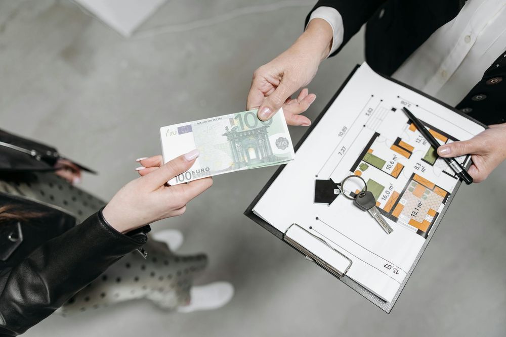 What are the parameters to focus for buying Inverter/UPS?